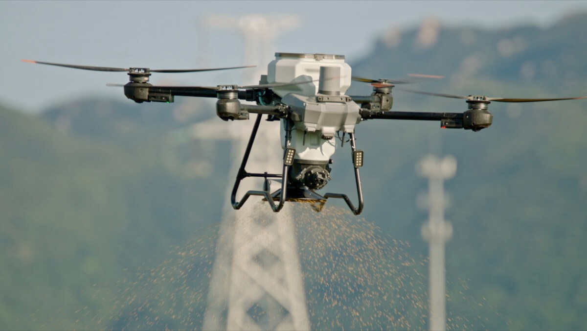 DJI Agras T25P vista frontal